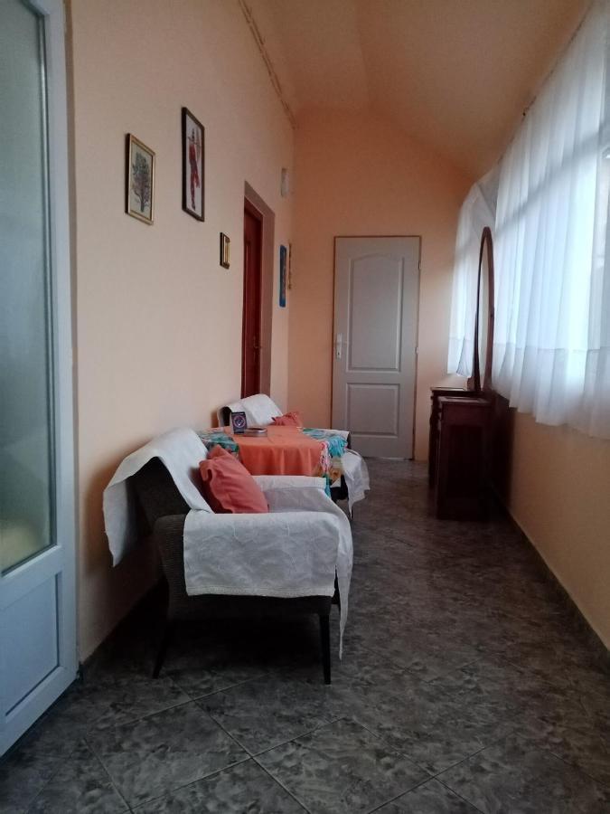 Apartman Dragulj 2 Kula Exterior photo