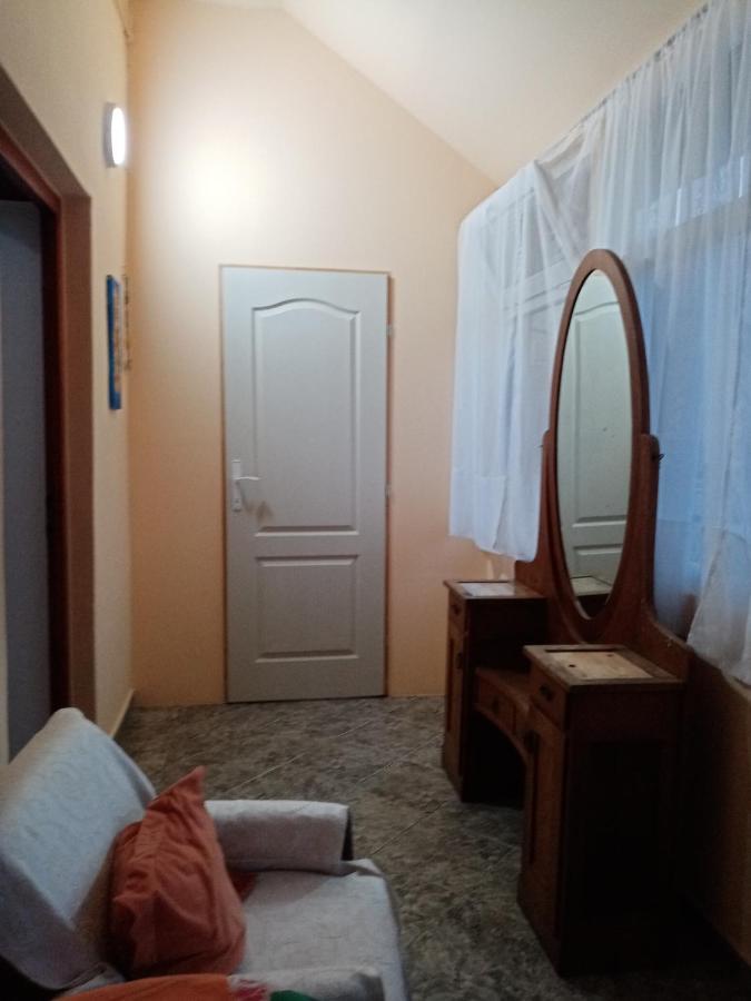 Apartman Dragulj 2 Kula Exterior photo